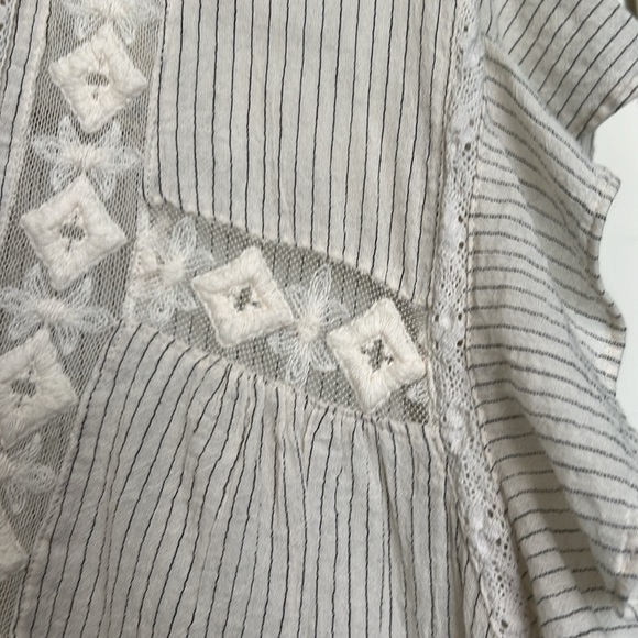 Free People top, very flowy - Picture 3 of 7